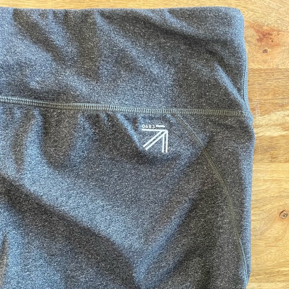 J.Crew x New Balance Performance Leggings Striped Colorblock Gray Size Medium - Picture 3 of 4